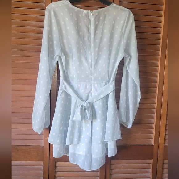 Classic Fashion Pastel Blue and White Polka Dot Long Sleeve Romper Size Small. - Picture 3 of 8